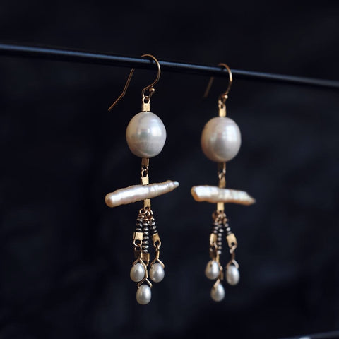 Voodoo Earrings in Pearl